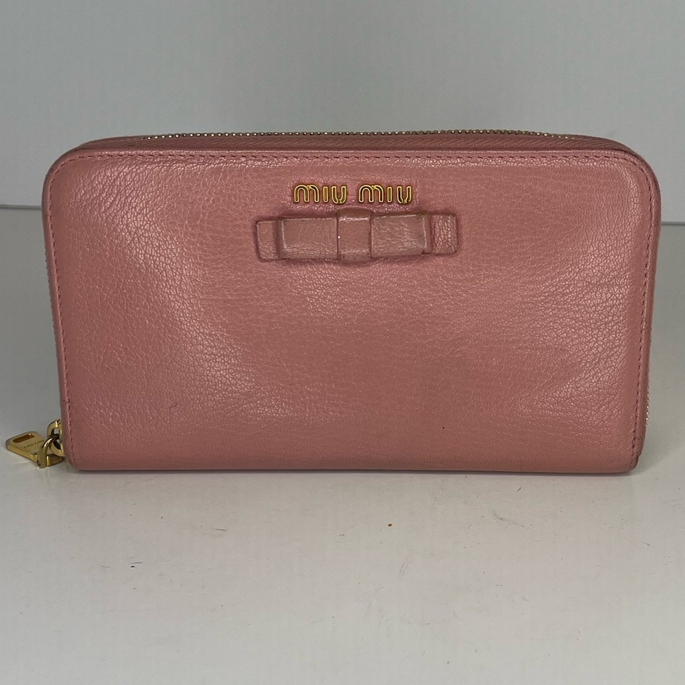 🩷Miu Miu‎ Pink Leather Long Full Zip Around Wallet | PRELOVED!!🩷